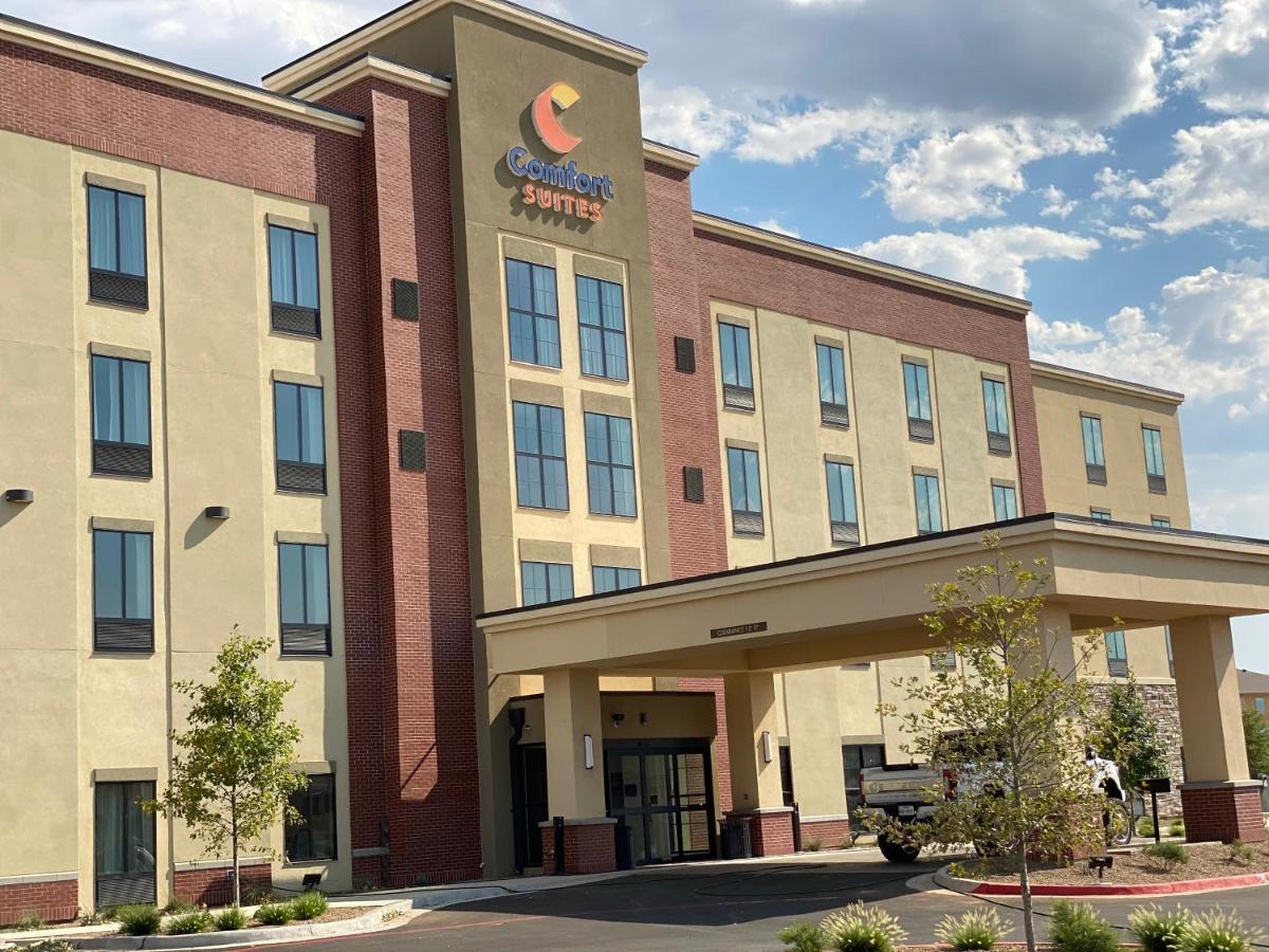 Comfort Suites Midland West Esterno foto
