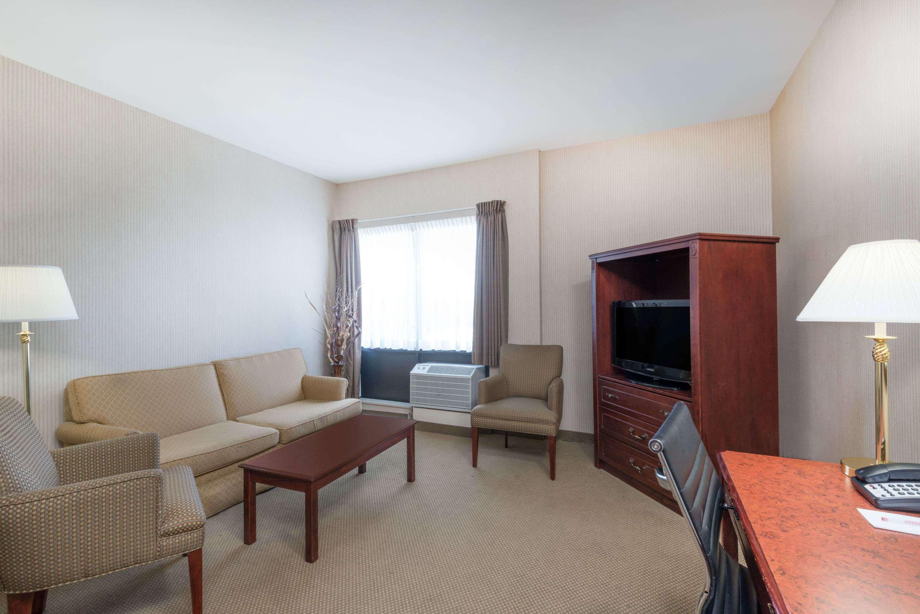 Comfort Suites Midland West Esterno foto