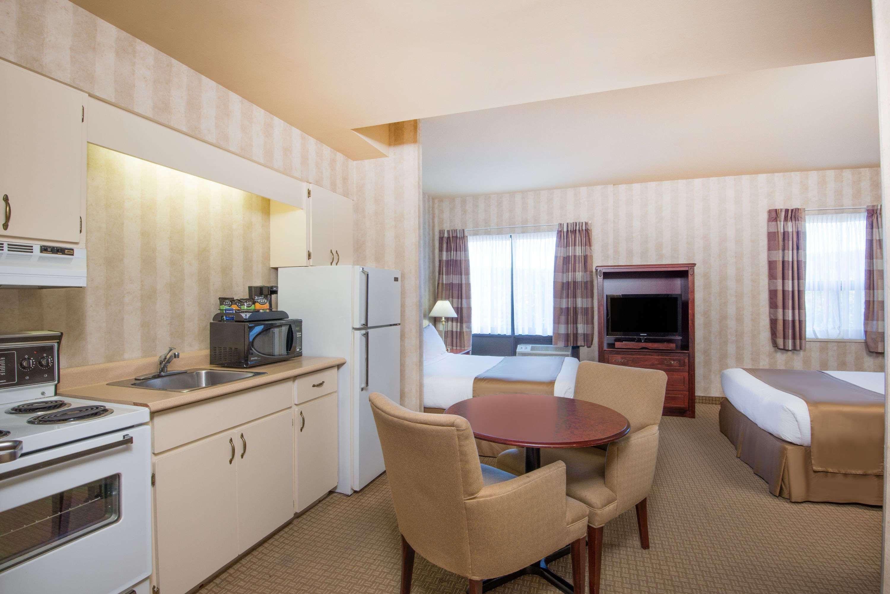 Comfort Suites Midland West Esterno foto